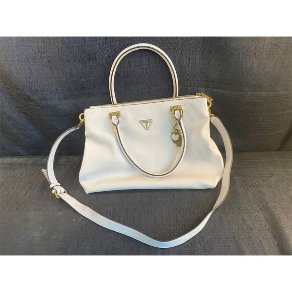 INVENTORY REDUCTION SALE. Guess Noelle Girlfriend Satchel NB - Picture 1 of 6